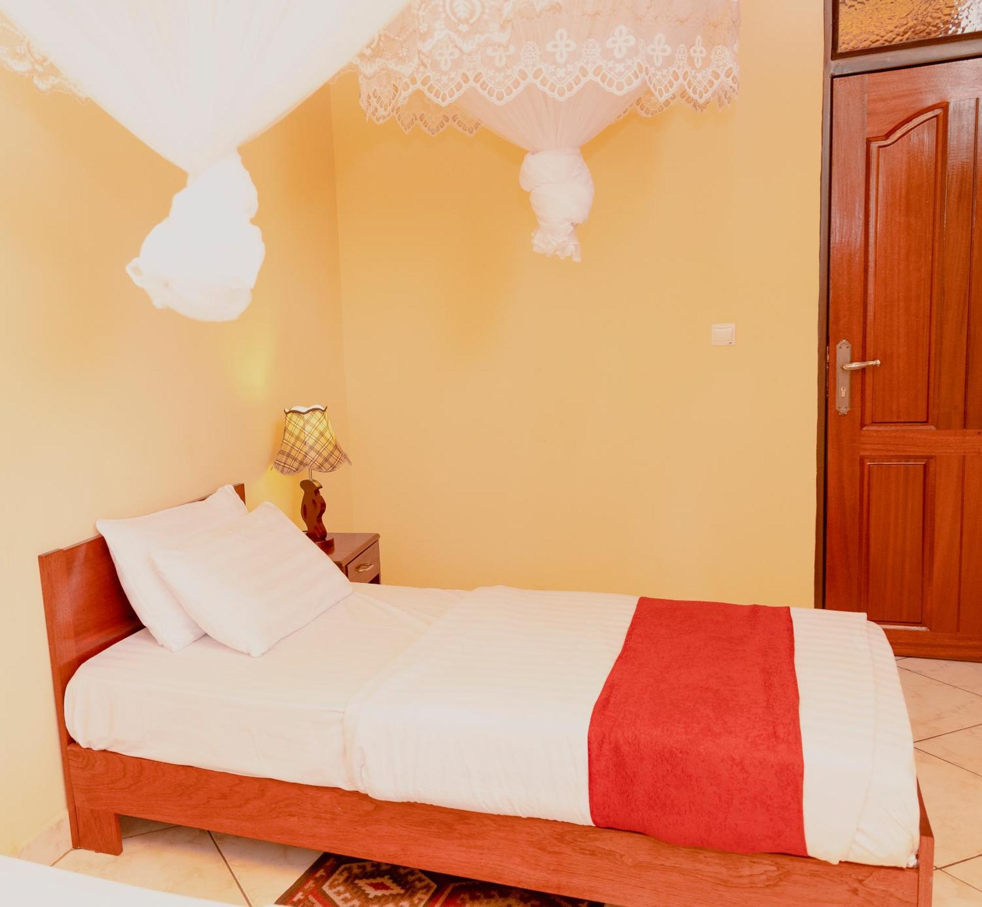 Centre Saint Vincent Pallotti Kigali Bagian luar foto
