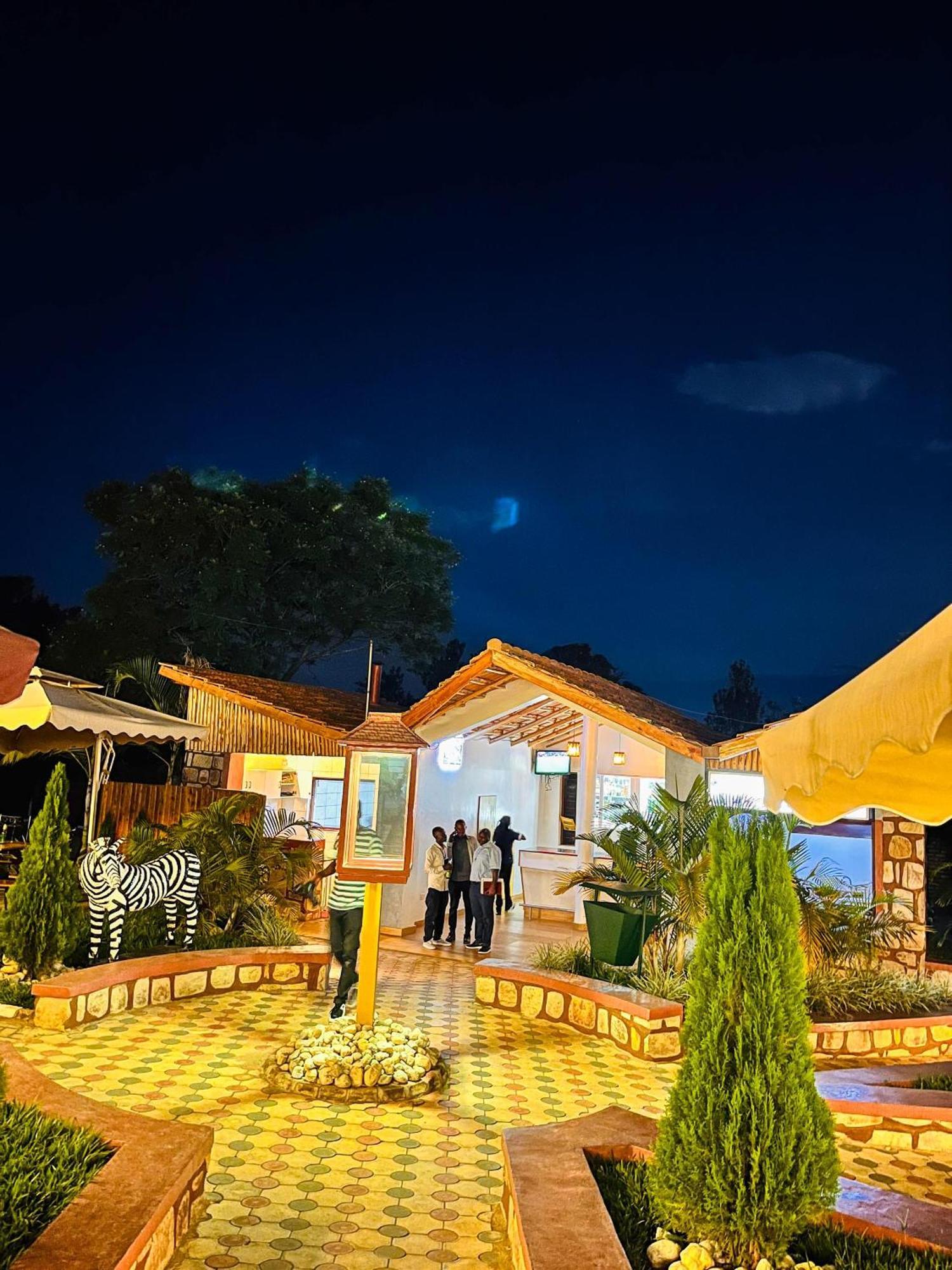 Centre Saint Vincent Pallotti Kigali Bagian luar foto