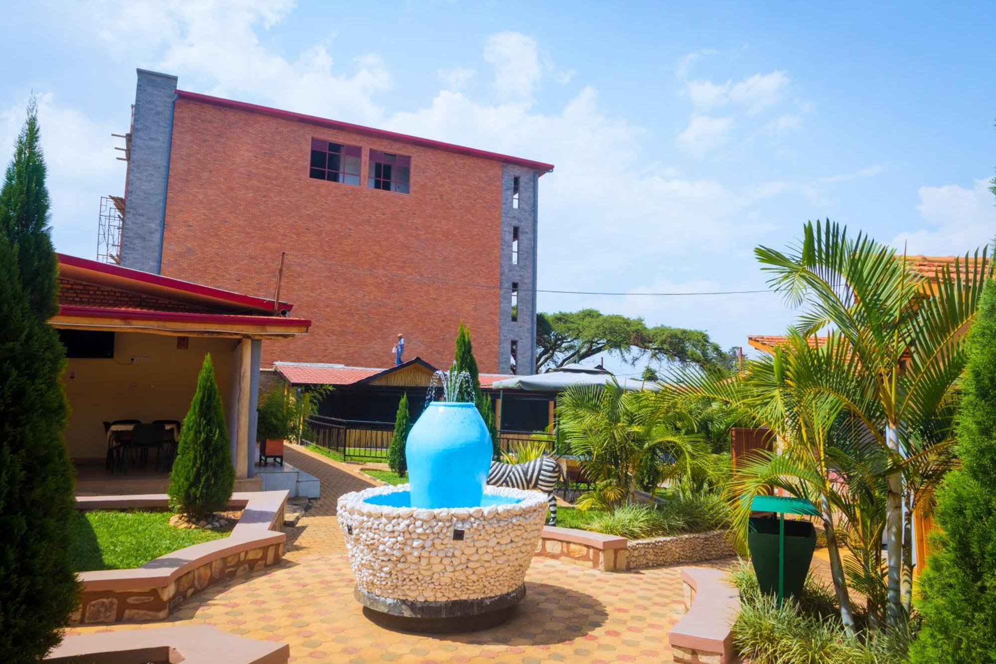 Centre Saint Vincent Pallotti Kigali Bagian luar foto
